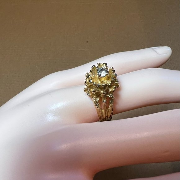 Vintage 18k HGE Esco pineapple ring with clear stone  Size 7 - Picture 2 of 7